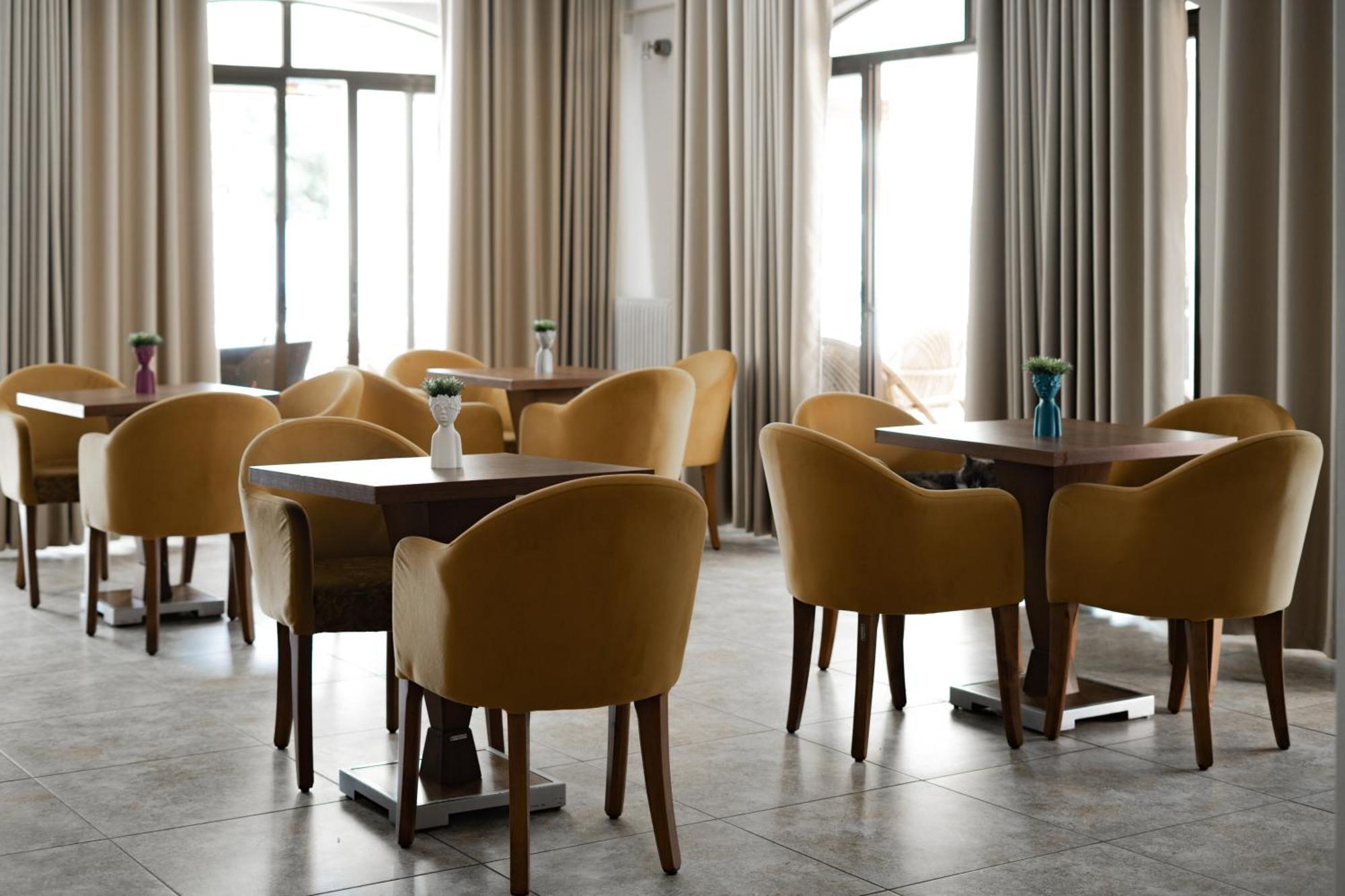 Maltezos Hotel Gouvia Ngoại thất bức ảnh