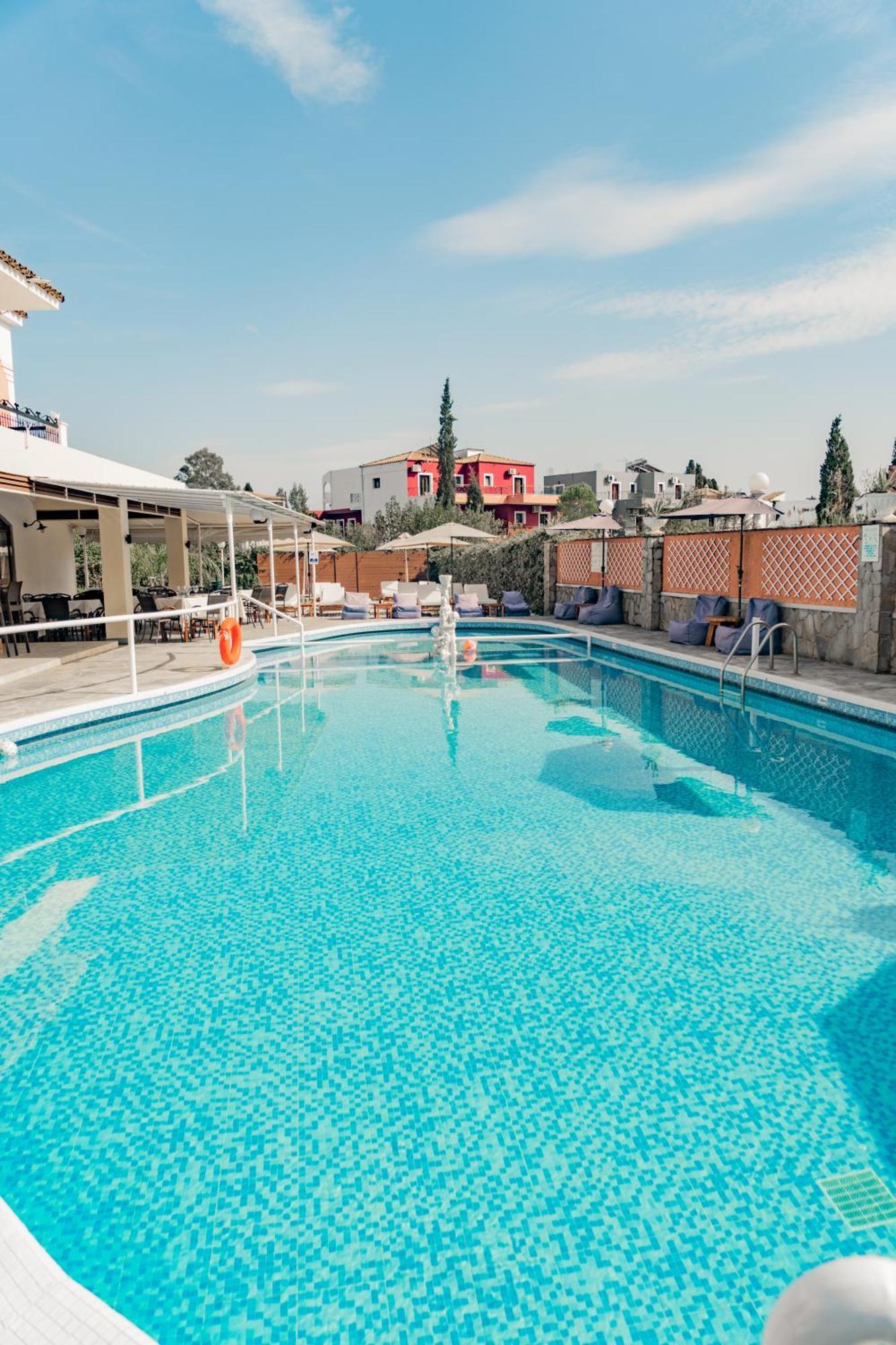 Maltezos Hotel Gouvia Ngoại thất bức ảnh
